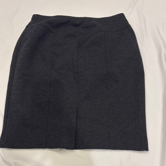 Ellen Tracy Gray Knee-Length Pencil Skirt for Work - Picture 3 of 3